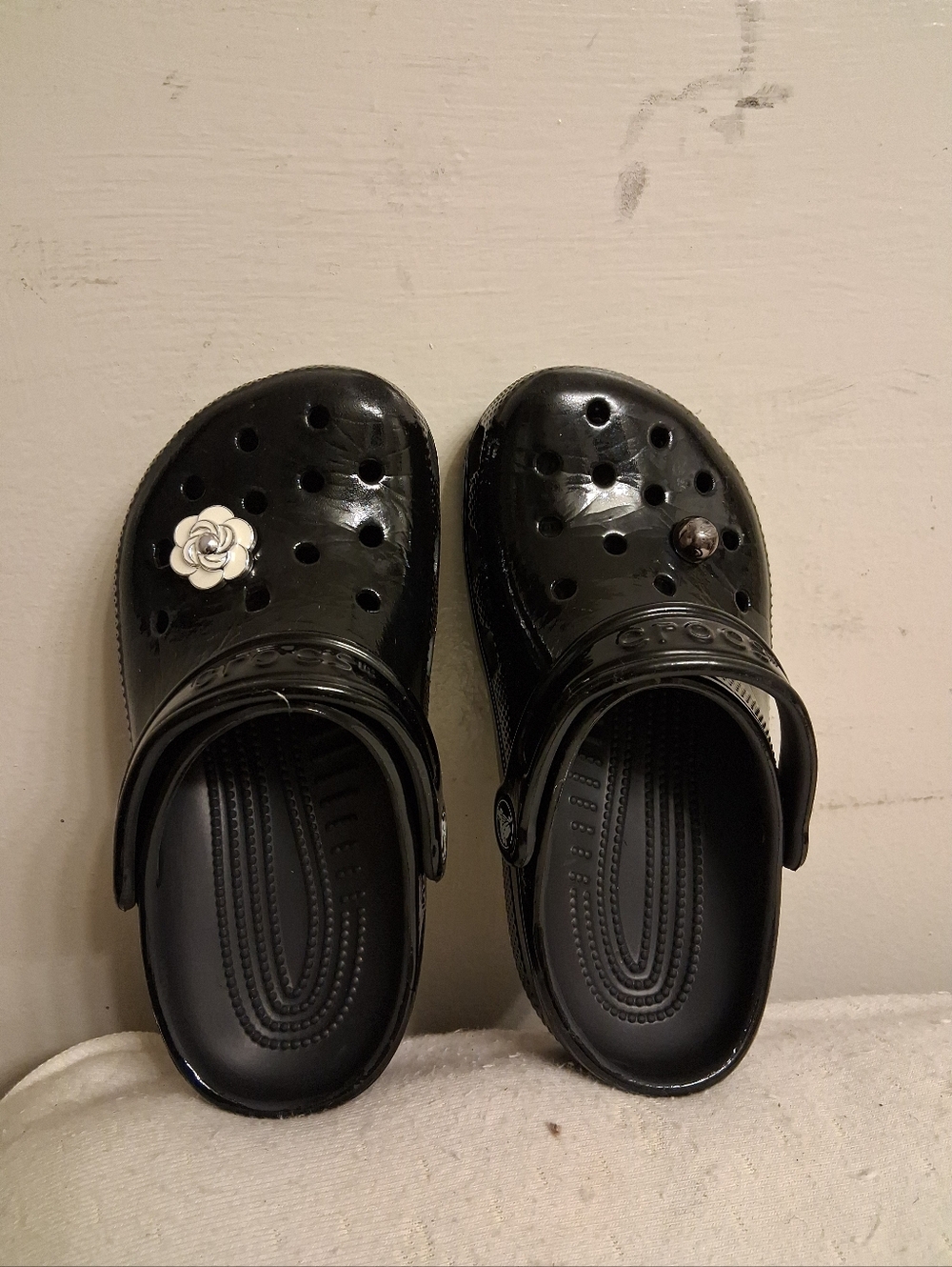 Kids Black Slip-On CROCS Clogs SizeJ1 - Picture 12 of 16